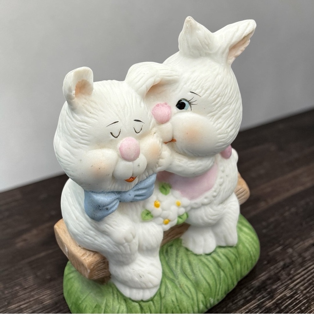 Vintage Set Of 2 Porcelain Bunny Figurines by UCGC Taiwan Couple In Love & Baby - Picture 10 of 16